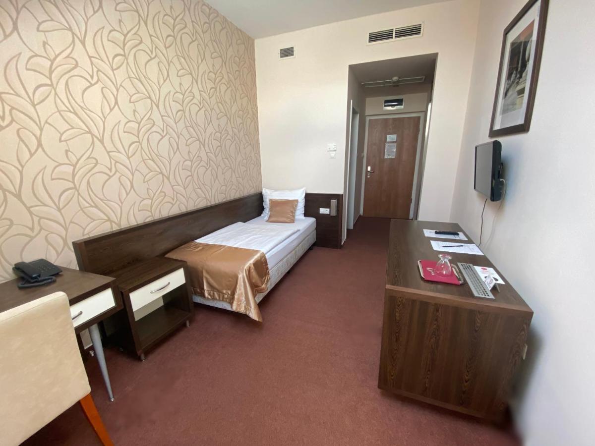 Boutique Hotel Sopianae Pecs Ngoại thất bức ảnh