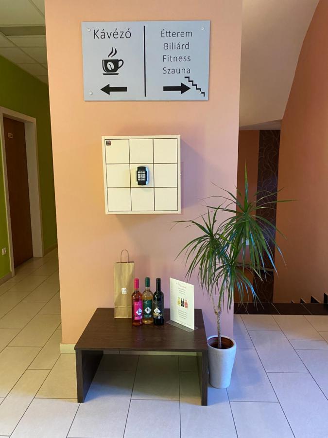 Boutique Hotel Sopianae Pecs Ngoại thất bức ảnh