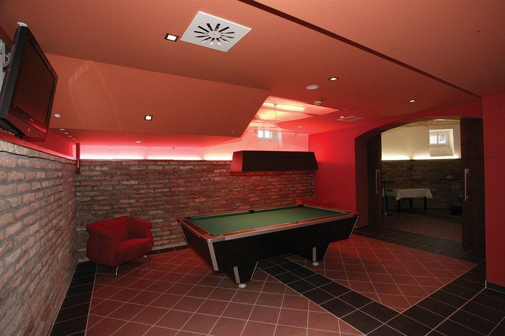 Boutique Hotel Sopianae Pecs Ngoại thất bức ảnh