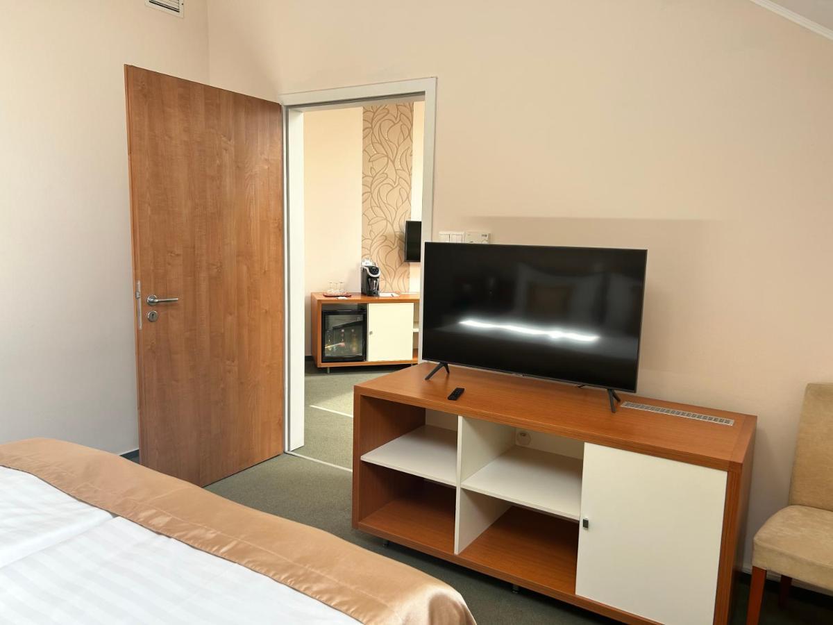 Boutique Hotel Sopianae Pecs Ngoại thất bức ảnh