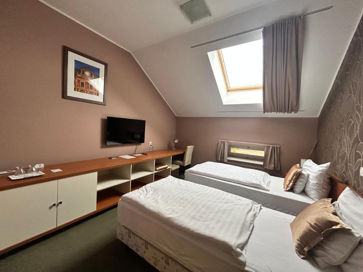 Boutique Hotel Sopianae Pecs Ngoại thất bức ảnh