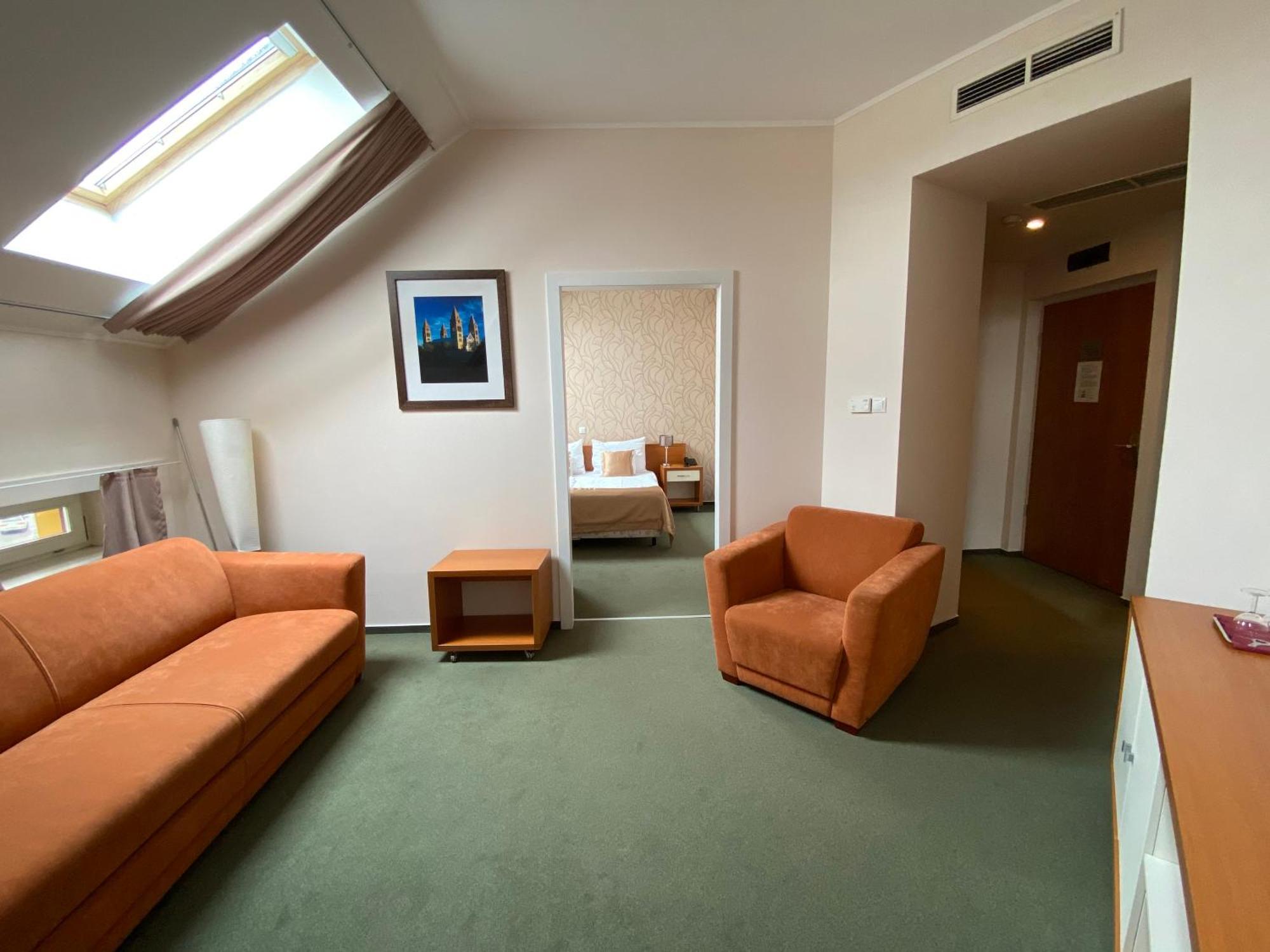 Boutique Hotel Sopianae Pecs Ngoại thất bức ảnh