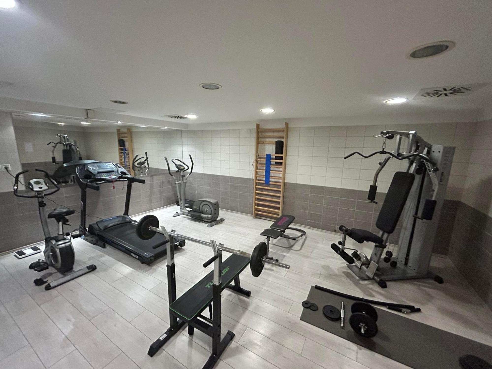 Boutique Hotel Sopianae Pecs Ngoại thất bức ảnh