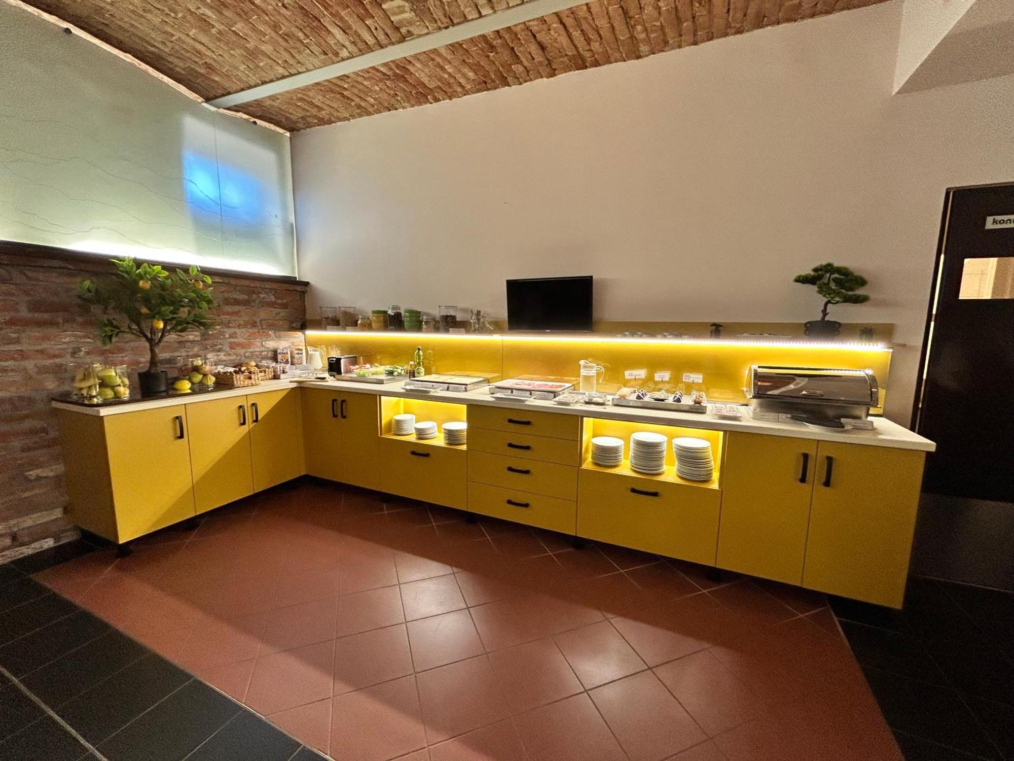 Boutique Hotel Sopianae Pecs Ngoại thất bức ảnh