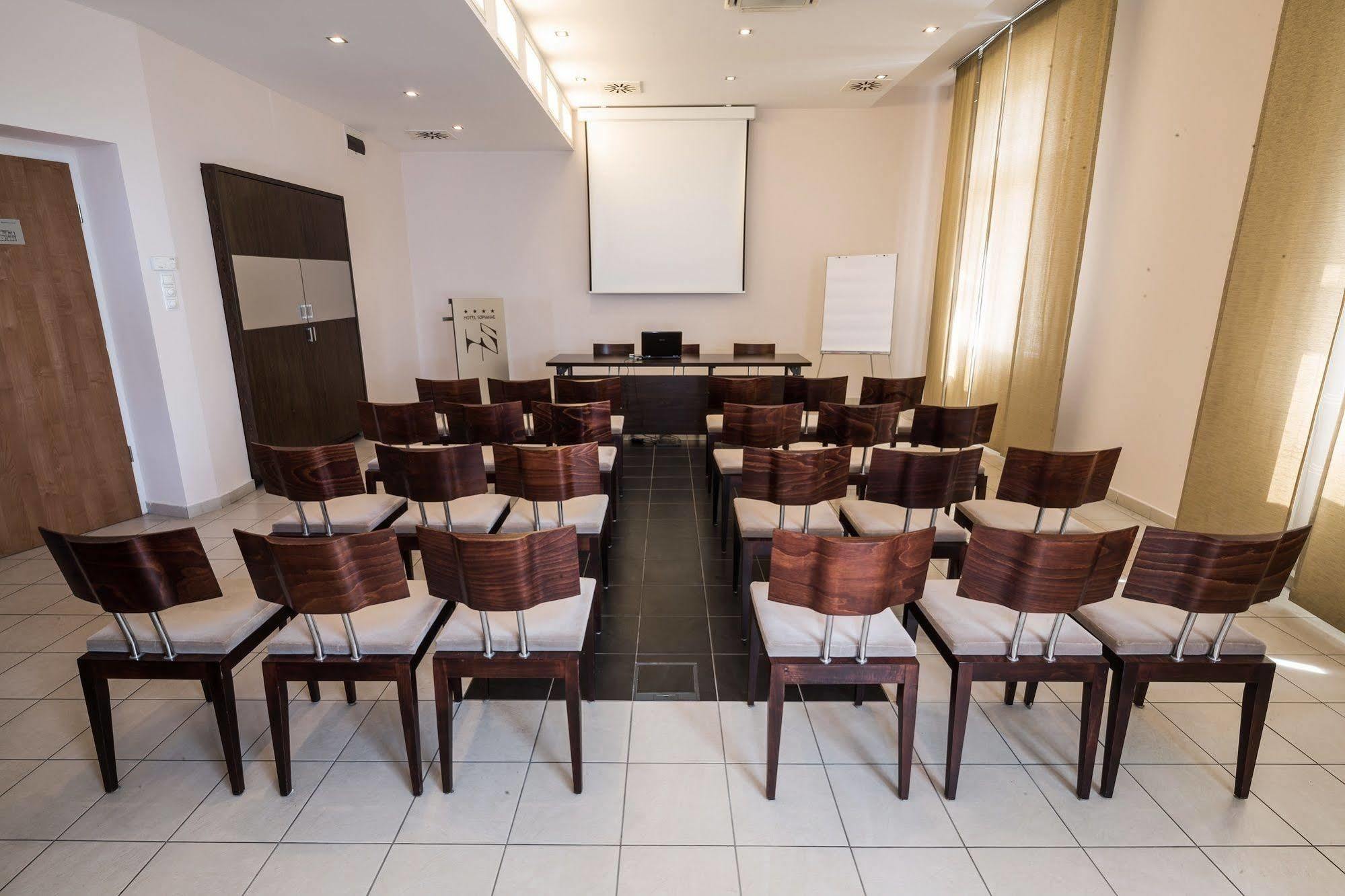 Boutique Hotel Sopianae Pecs Ngoại thất bức ảnh