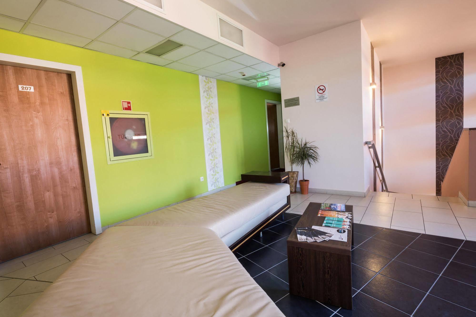 Boutique Hotel Sopianae Pecs Ngoại thất bức ảnh